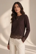 0059 MAGLIA DONNA CON PIZZO NELLE MANICHE E NEL FONDO.TESSUTO IN MISTO VISCOSA