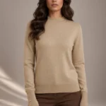 4384 MAGLIA DONNA CON LUREX MISTO VISCOSA.REGULAR FIT CON BOTTONI ORO SUI POLSINI